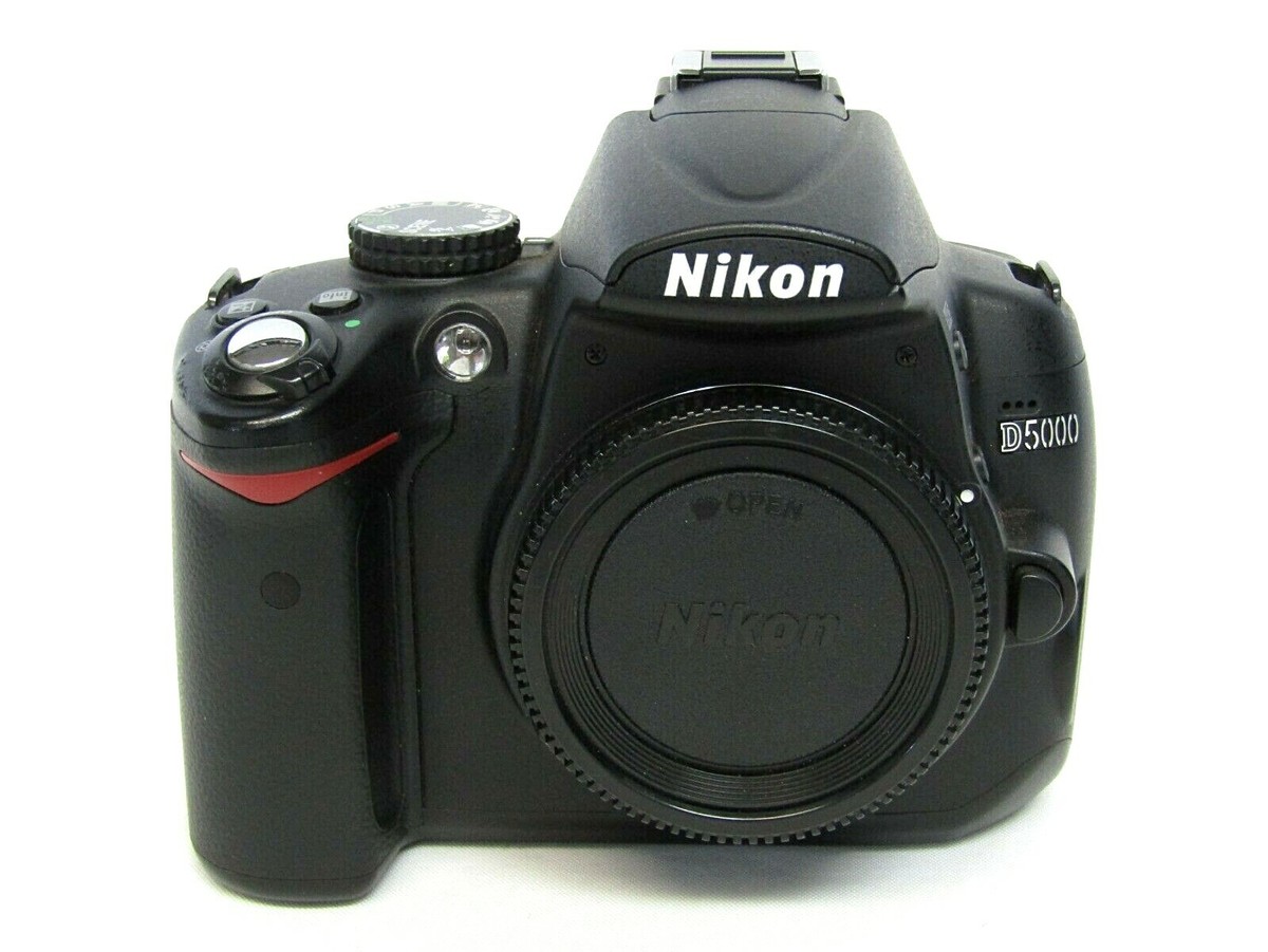 Nikon D5000 Digital SLR Camera w/ 18-55mm VR + 55-200mm