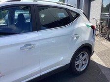 Porte arrière et accessoires Mg ZS