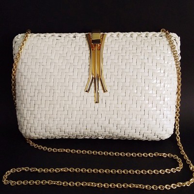 shoulder bag with gold chain strap