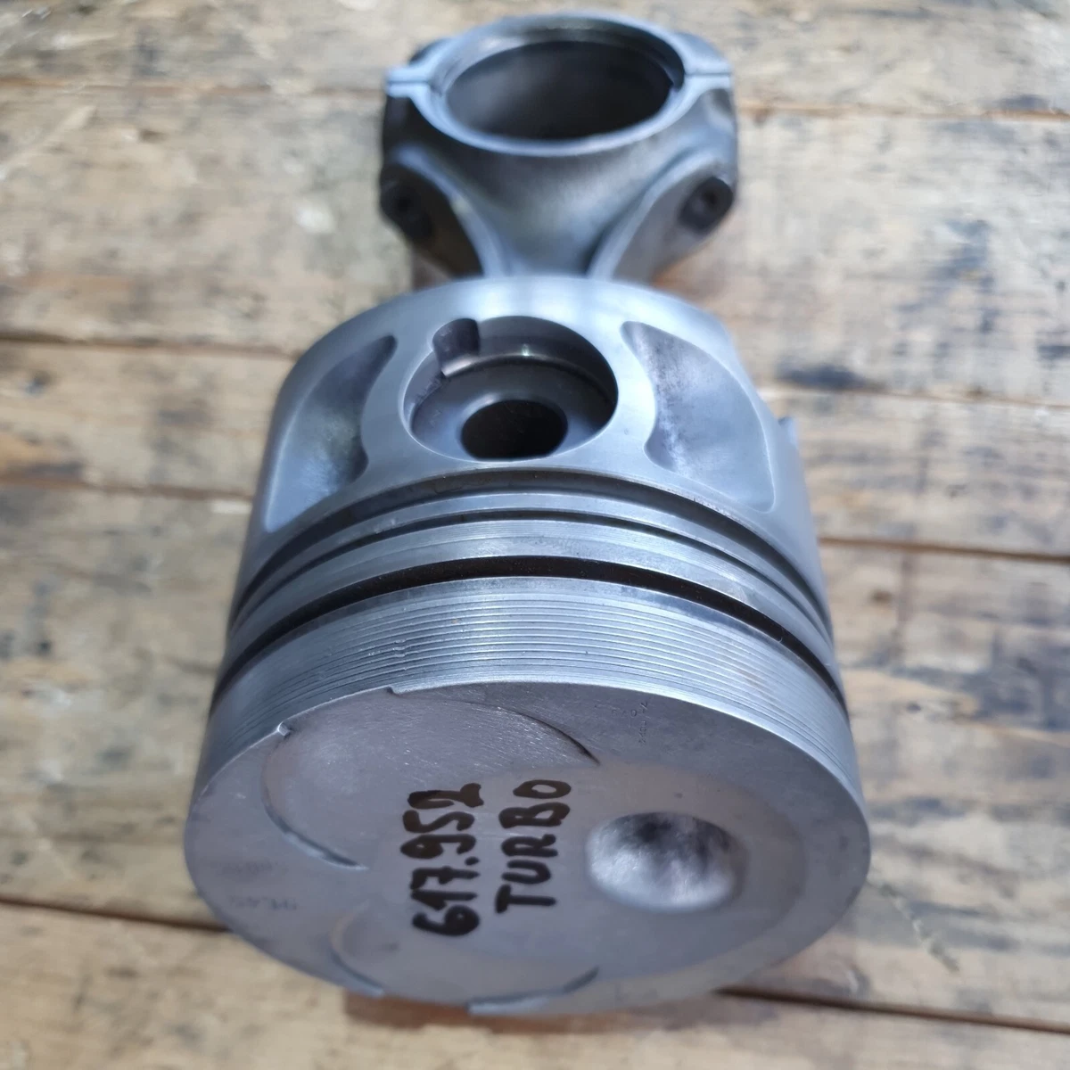 1x Kolben mit Pleul Mercedes OM617 Turbo 617.952 6170301217 300TD 