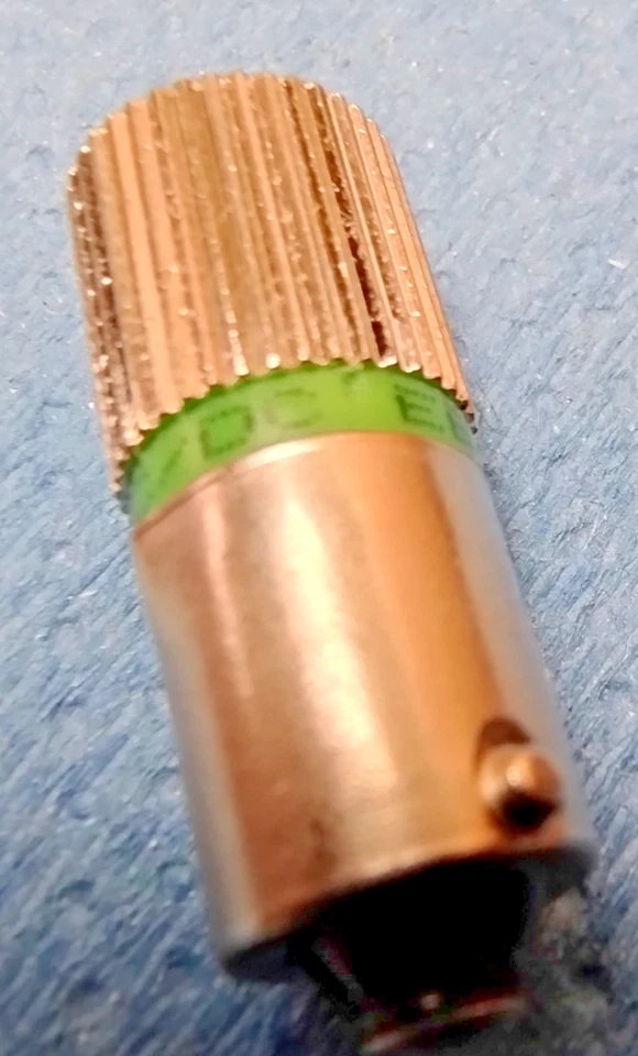 RS PRO LED Signalleuchte Grün 28V ac dc EBT P1 Sockel BA9s 10 St. - Bild 4 von 4