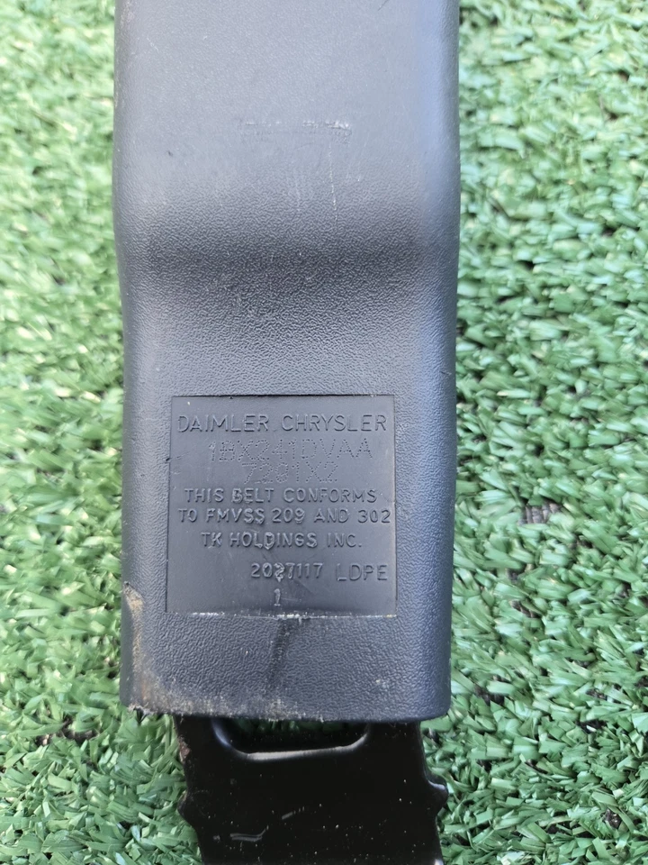 Carregador 2006-2010, Magnum, 300 fivela de cinto de segurança dianteiro direito passageiro Mopar  - Imagem 4 de 4