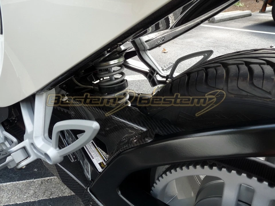 Can-Am Spyder RS 2008 - 2016 Carbon Fiber Upper Chain Guard Fairing Twill  - Изображение 2 из 4