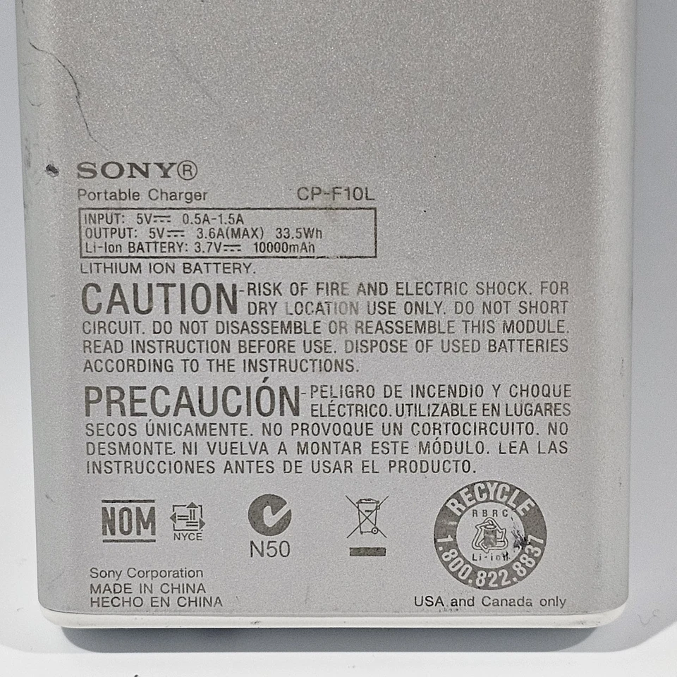 Banco de energía de carga portátil Sony Cycle Energy CP-F10L USB batería SIN CARGADOR Foto 3 de 3