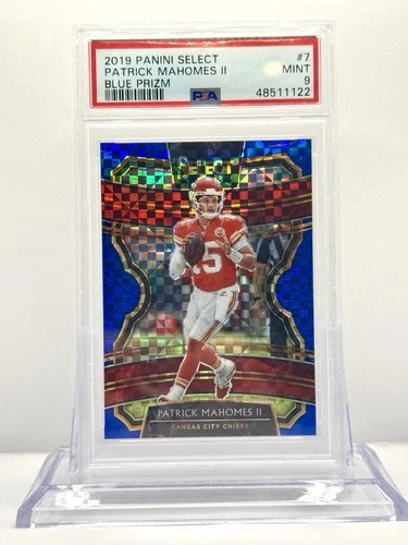 2019 Panini Select Concourse #7 Patrick Mahomes II Blue Prizm /175 PSA 9 Mint