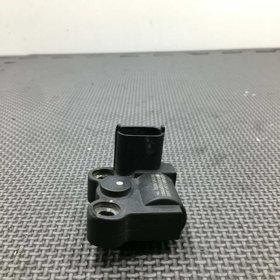 06-11 Válvula de control de aire ralentí de inyección de combustible Hyundai Accent Hatchback OEM Foto 2 de 4