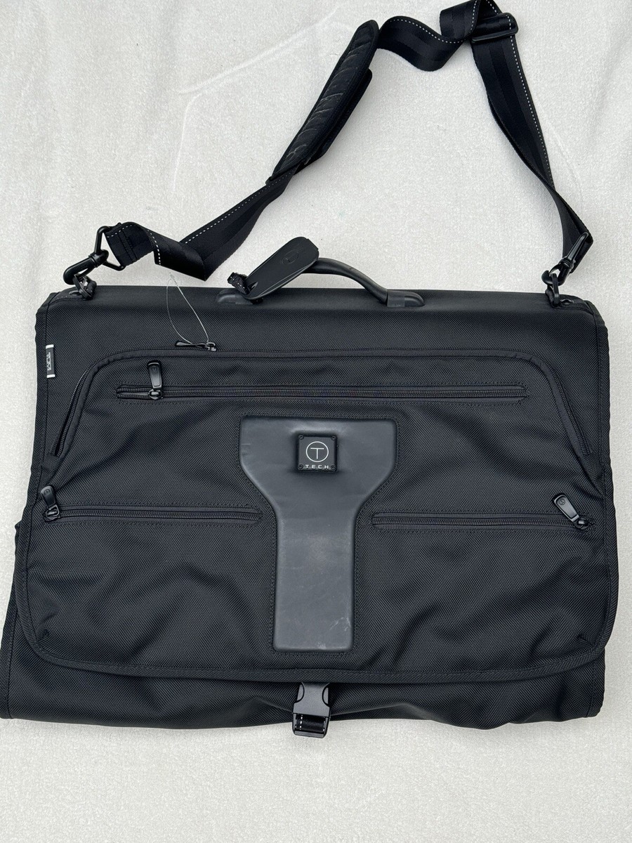 【激レア】Tumi T-Tech トゥミ5733D ガーメントバッグ　スーツ入れ 激レア】Tumi T-Tech トゥミ5733D ガーメントバッグ スーツ入れ