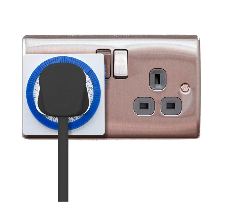 24 HOUR TIMER CLOCK SOCKET UK 3PIN MAINS PLUG IN TIMER SWITCH MECHANICAL - Image 2 of 4