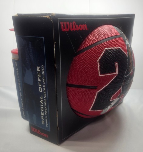 Michael Jordan 23 Wilson Official Size Basketball Kit with Pump Chicago Bulls - Picture 9 of 12