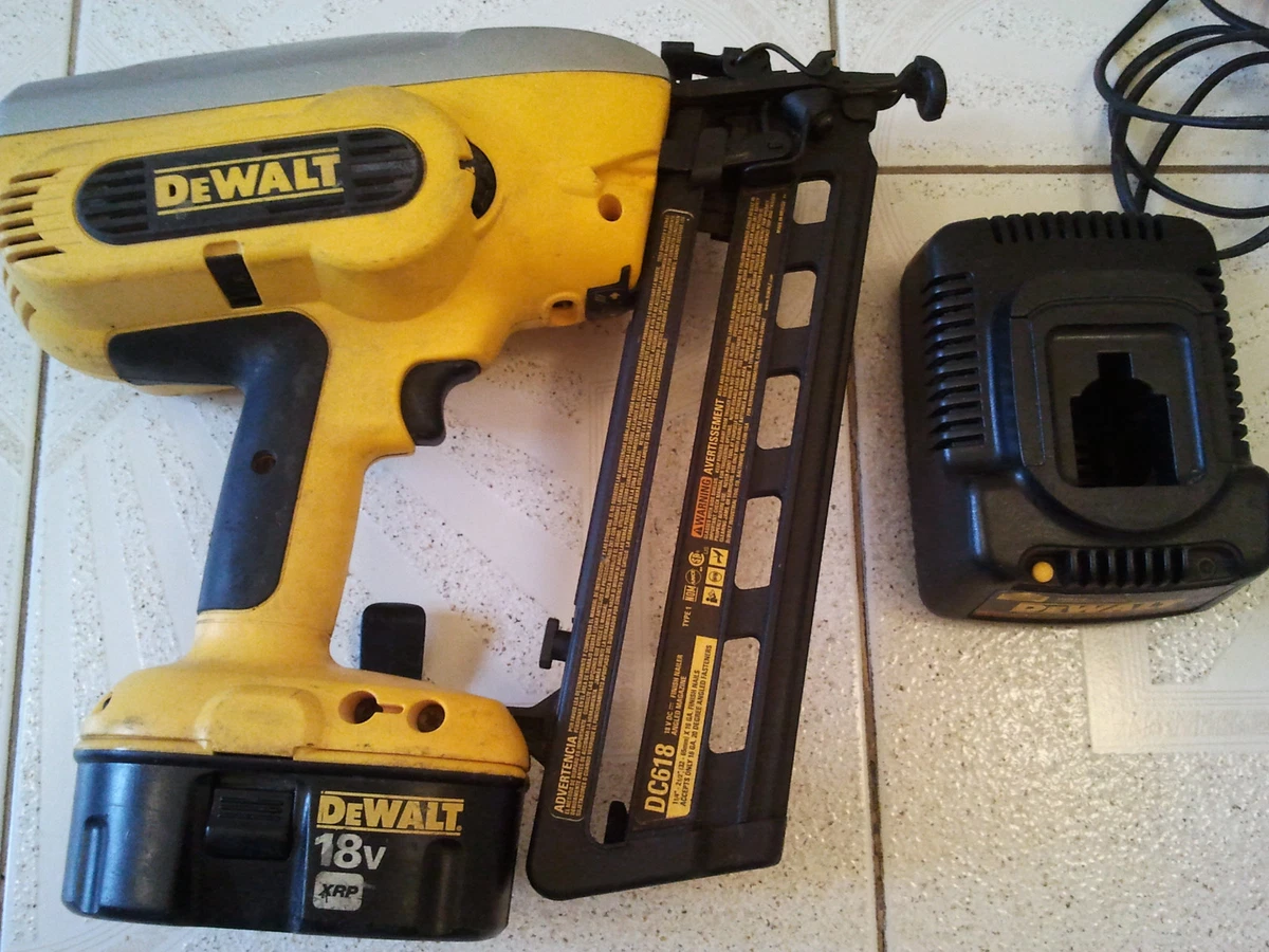 DEWALT DC618 CORDLESS 18V FINISH NAILER WITH BATTERY & CHARGER