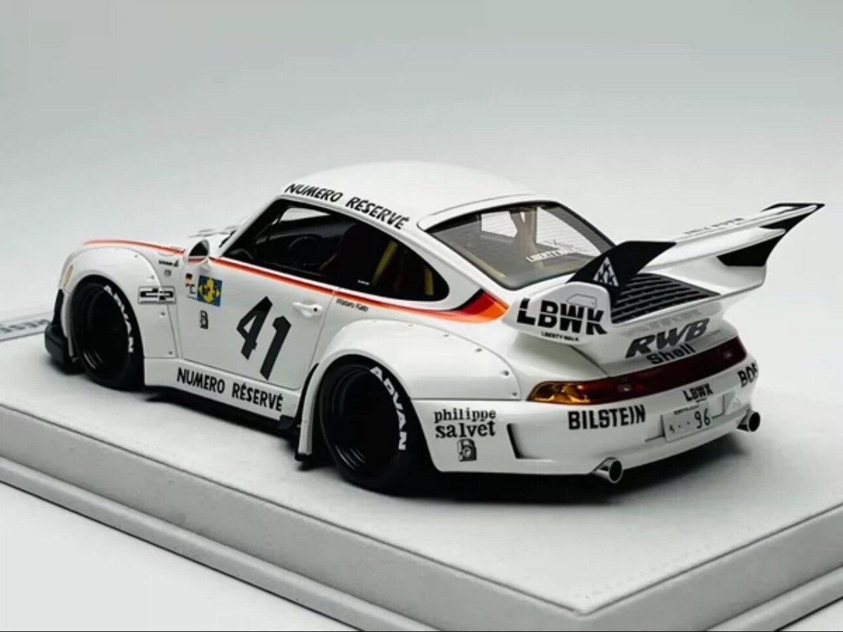 Porsche 911 993 RWB (Numero Reserve 41 White) [FuelMe Model] 1/18