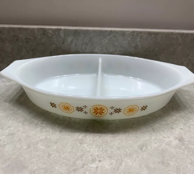 Vintage Pyrex Town and Country Divided Casserole Dish with Lid 1 1/2 QT