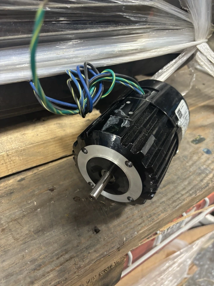NEW NO BOX Bodine 34R4BFCI 115 V 1 PH 0.91 A 1/15 HP 1700 RPM Small Motor - Image 3 of 3