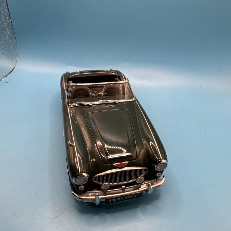 1/18 Kyosho Gorgeous Collection Austin Healey 3000MK-II (Green). No. 08142G Rare - Image 3 of 4