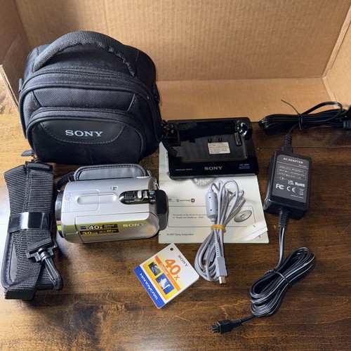 Sony Handycam DCR-SR42 Camcorder +Disc Burn Docking Station Complete Works Great
