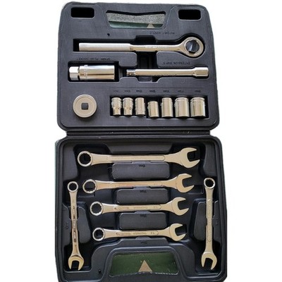 Thorsen 17 Piece 3/8'' Dr Socket Set W/ Ratchet + Ext And Asst Wrenches Orig Case