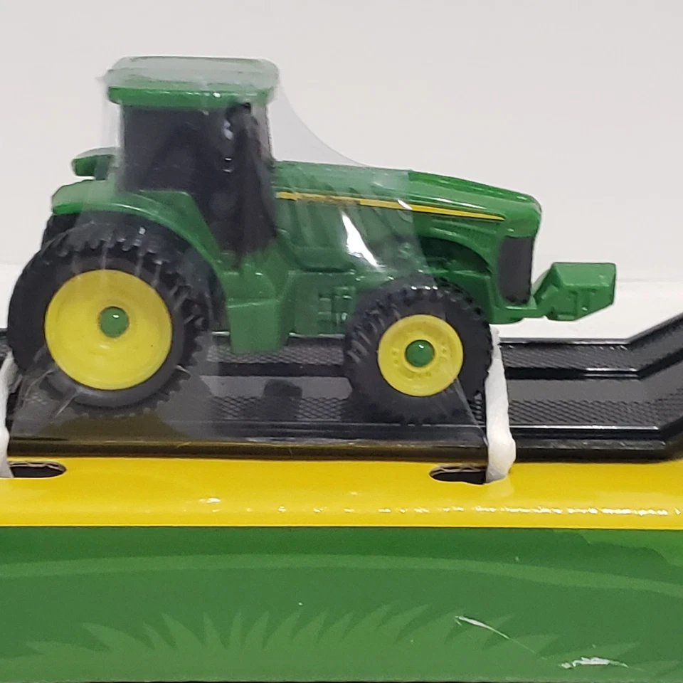 TOMY John Deere Hauler White Semi Truck Trailer & Tractor Set 1:64 scale NEW - Image 4 of 4