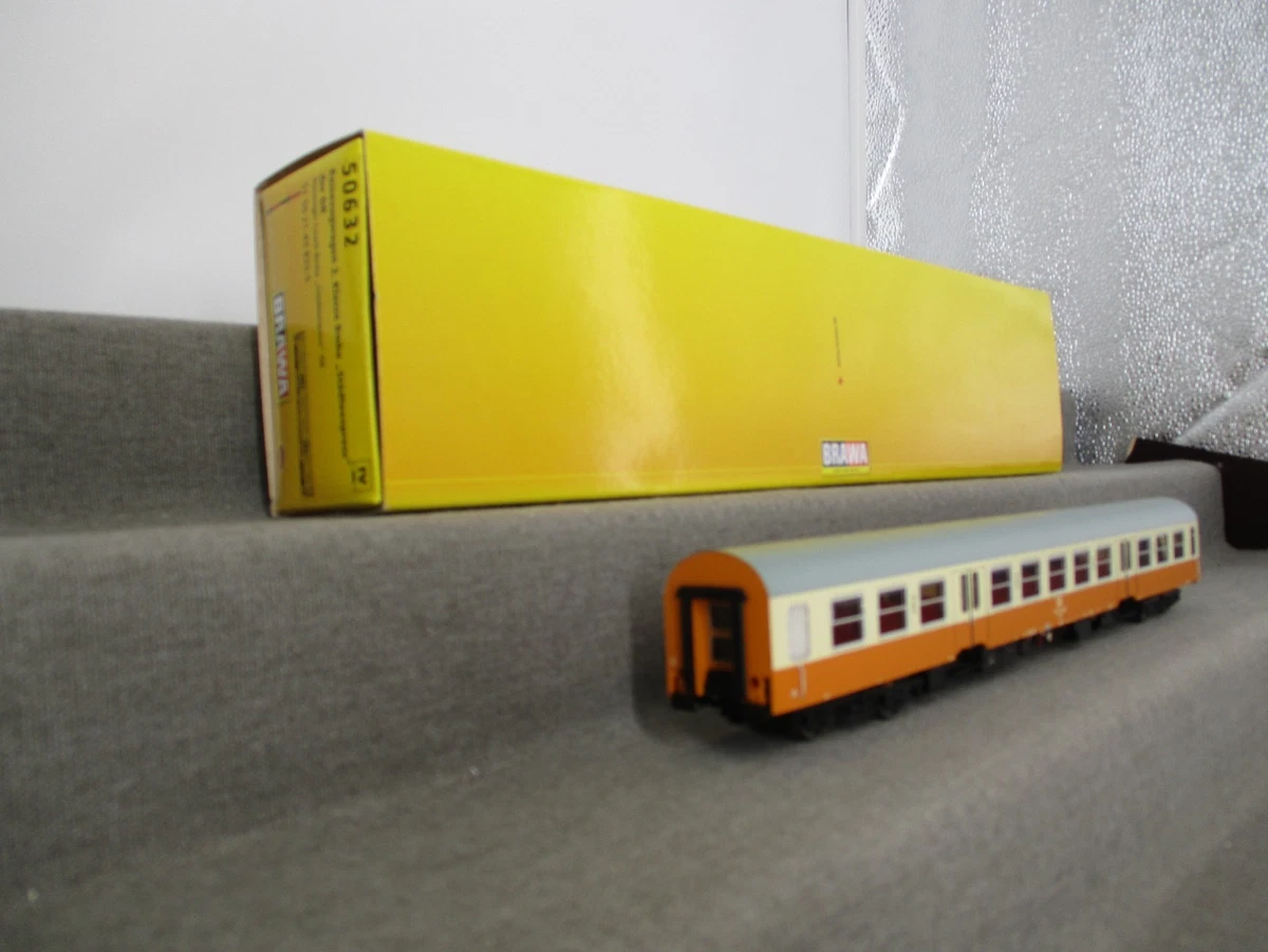 Brawa Spur H0 50632 Personenwagen Reisezugwagen 2. Klasse der DR in OVP
