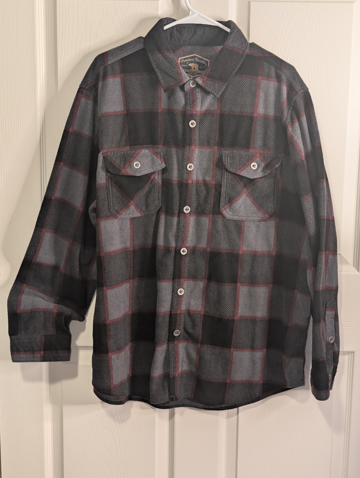 Freedom Foundry Mens Button Up Flannel With Chest Pockets  (SIZE XL)