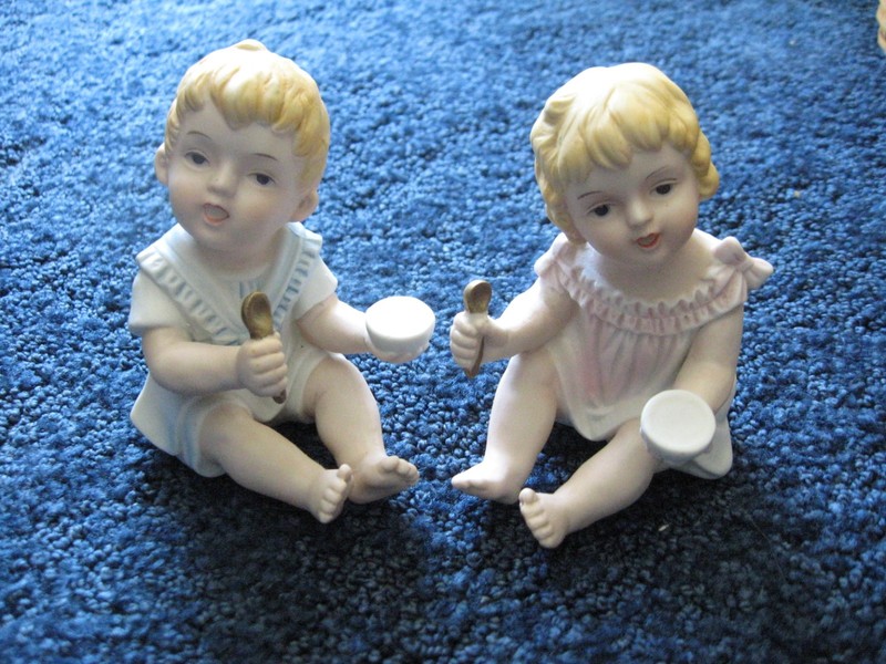 Andrea by Sadak-Baby Boy and Girl-Stting-porcelain-4 1/2" tall