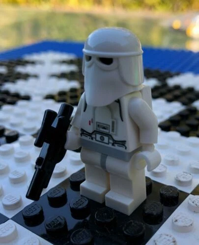 LEGO Snowtrooper Minifigure LEGO (R) Minifigures