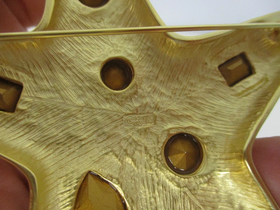 SIGNED JKL KENNETH JAY LANE LARGE GOLDTONE with CRYSTALS STARFISH BROOCH 3 3/4" - Image 4 of 4