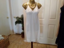 Full Slip Gossard Artemis Vintage Silky Nylon Ivory Cream SZ 34