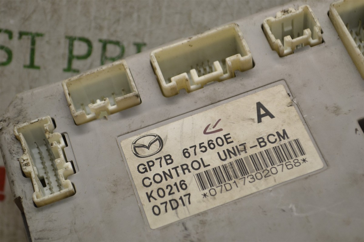 maiu① Mazda 2 DY Engine Control Unit ECU Computer 279721-3541 for