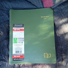AT-A-GLANCE (70-950G-60) Recycled 2026 Weekly/Monthly/Appointment Book Planner