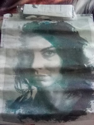 walking dead maggie,5d diamond.painting kit size40*50cm