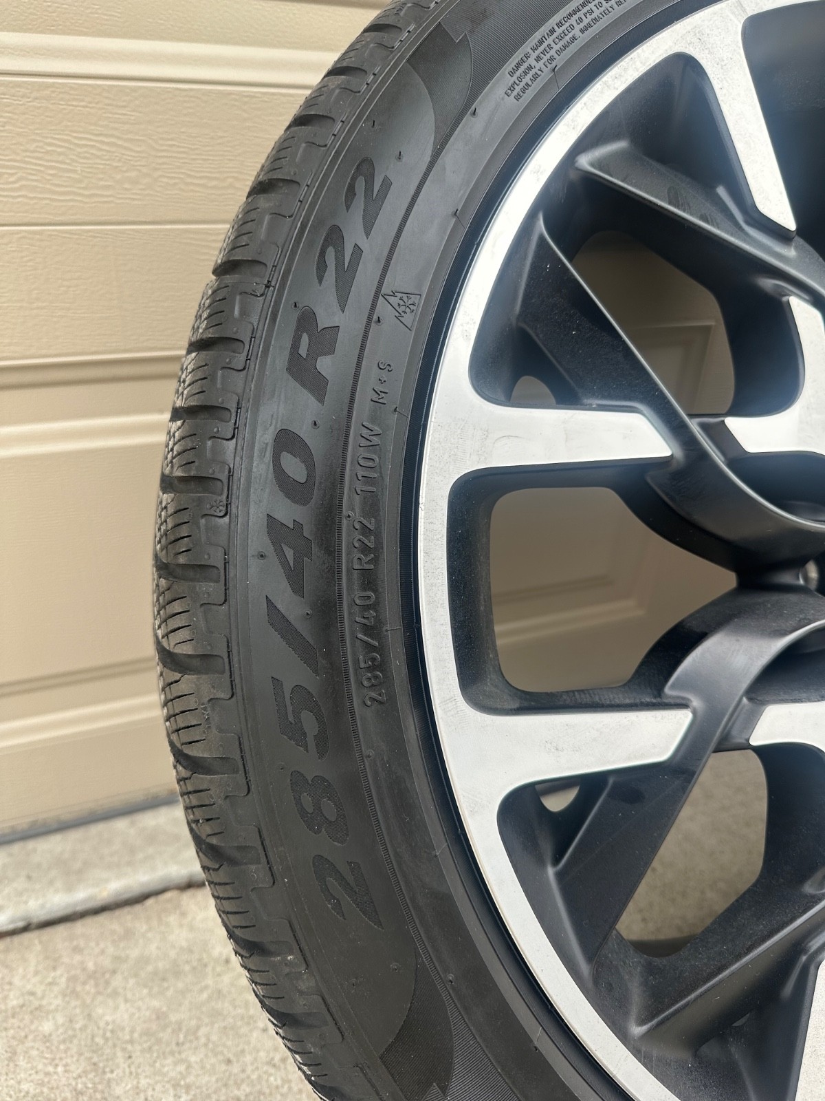Aston Martin 4 Pirelli Scorpion Winter tires with OEM rims Aston Martin DBX 707.
