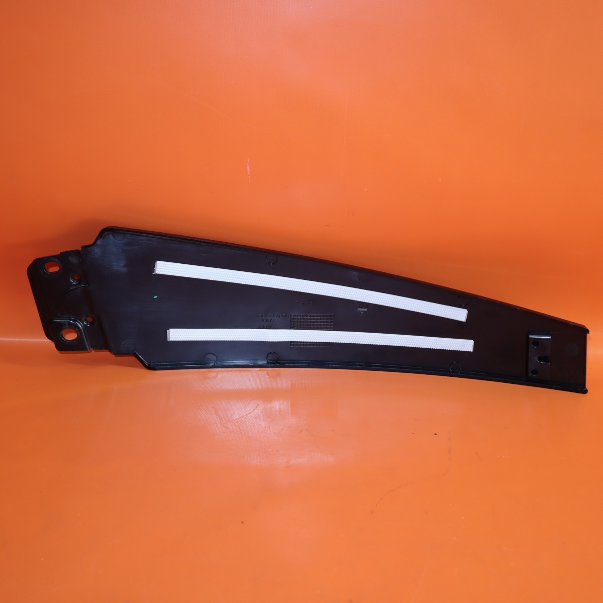 MASERATI GHIBLI TRIM MOLDING PANEL RIGHT FRONT 2014 2015 2016 2017 6700247870
