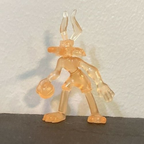 WILE E COYOTE Space Jam Series 1 Basketball Miniature POWER UP Figure 2" tall - Picture 2 of 2