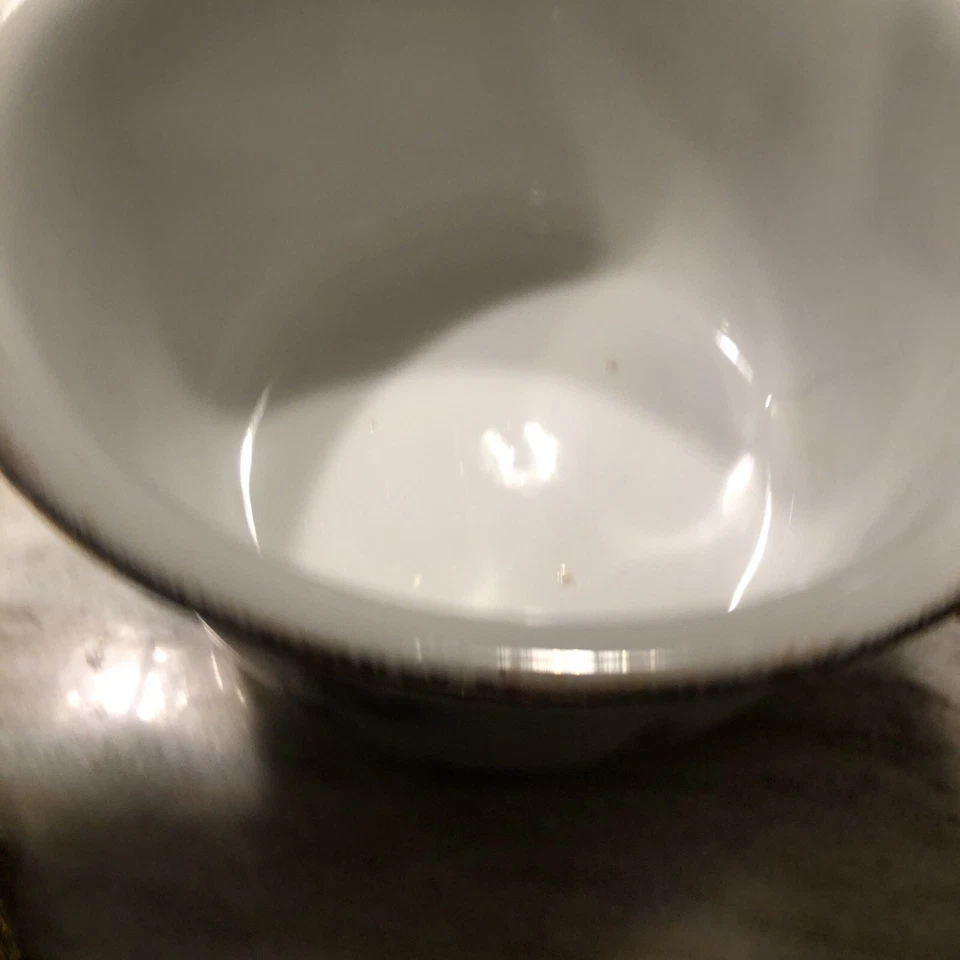 Olla y tapa de cámara de porcelana vintage ~ violetas púrpuras ~ dorado victoriano Foto 4 de 4