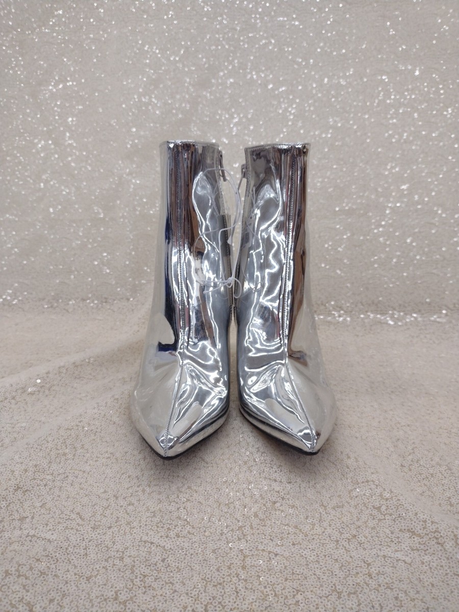 Universal Thread Silver Women's Shandra Ankle Boots Size