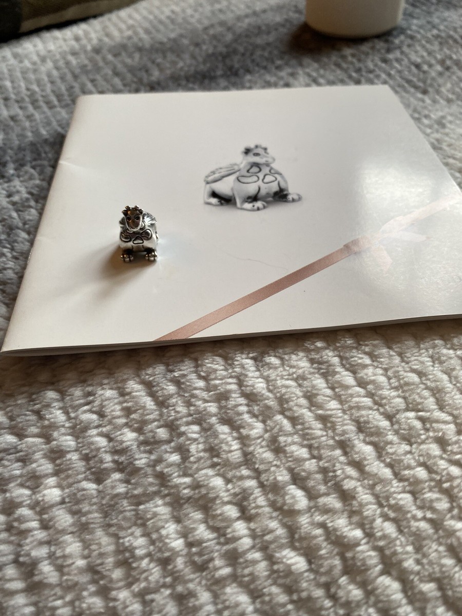 専用ページPANDORA チャーム パンドラ 特別な記 Winniper 念チャ Butterfly Charm and Bracelet Set