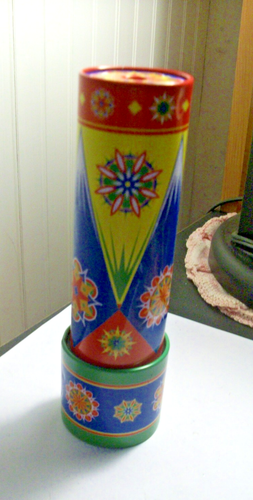 2002 Schylling Blech Metall Spielzeug Kaleidoskop Betrachter bunte geometrische Designs SCHÖN