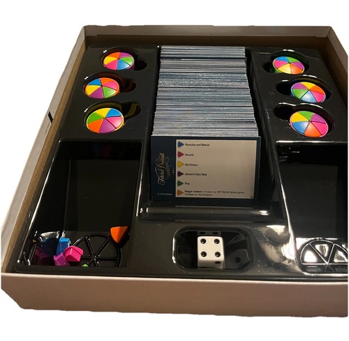 Trivial Pursuit The Classic Edition 2016 Version USED AND COMPLETE GAME - Picture 3 of 6