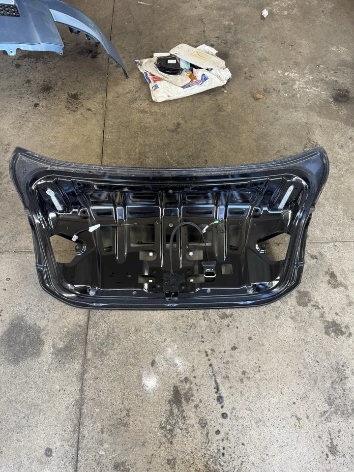 Chevy Cruze 2016 2017 2018 2019 sedán maletero tapa escotilla carcasa OEM usado Foto 2 de 2