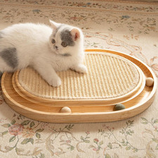 Rascador de sisal para gatos de madera con pista de bolas y juego interactivo