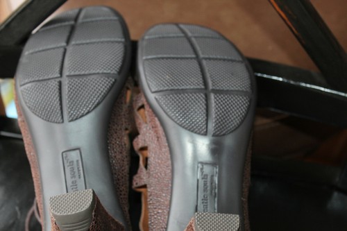 ZAPATOS/SANDALIAS GENTLE SOUL OKEY DOKEY MUY BONITOS TACONES BAJOS CUERO MARRÓN TALLA 7,5 M M - Imagen 7 de 8