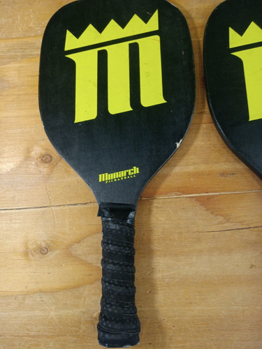 Racchetta Monarch legno legno PICKLEBALL PADDLE lotto di 2 C1 - Foto 6 di 7