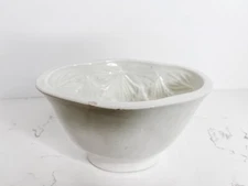 Copeland 1800s Jelly Mold Strawberries & Leaves 7”