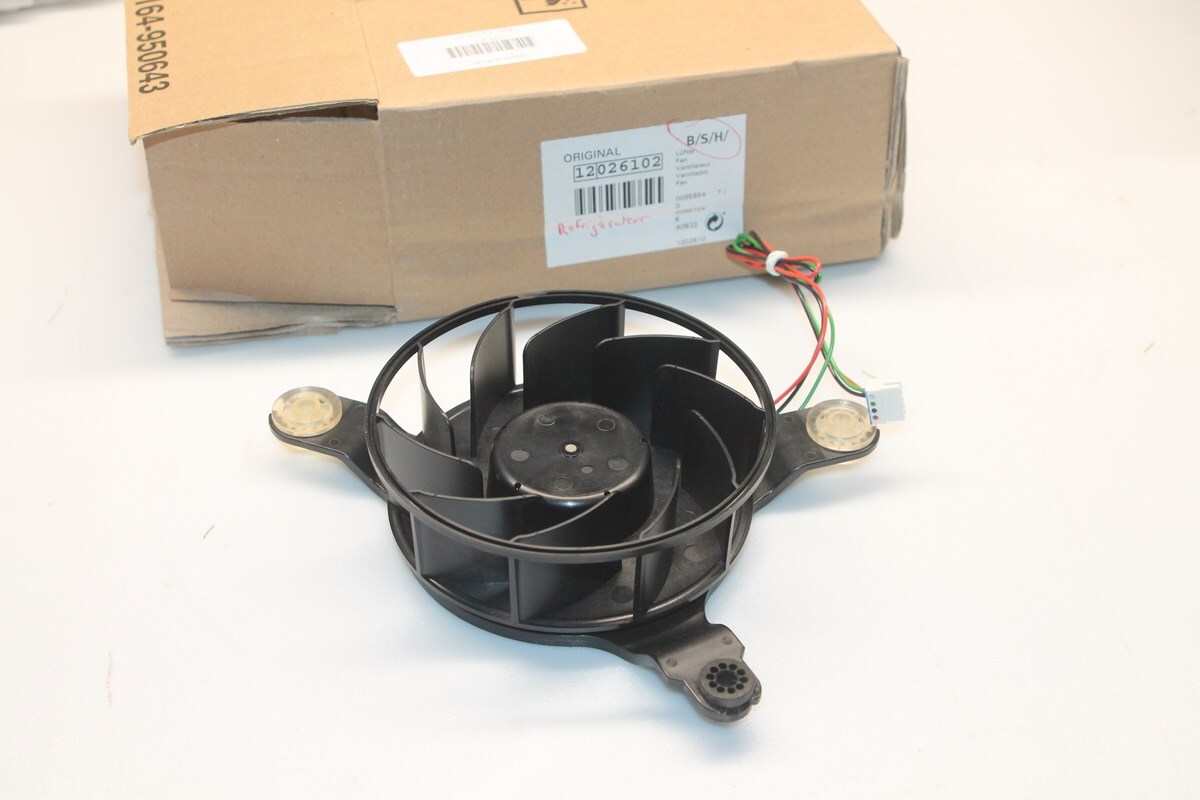 Moteur ventilateur pour réfrigérateur Bosch référence 12026102 pièce d'origine