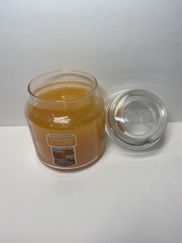 Yankee Candle Honey Apple Crisp 14.5 Oz. Home Decor Fall Farm Scent NWT W/Top - Picture 2 of 8