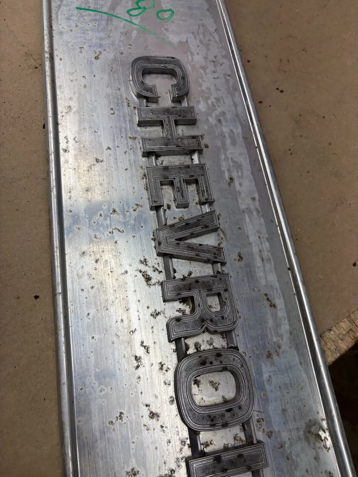 1973 78 79 1980 CHEVROLET GMC C10 K10 C30 K30 Truck Tailgate Tail Gate Trim SKIN - Image 3 of 4