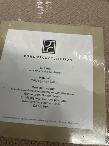 CONCIERGE COLLECTION 100% Egyptian cotton one king / cal king blanket - Picture 3 of 5