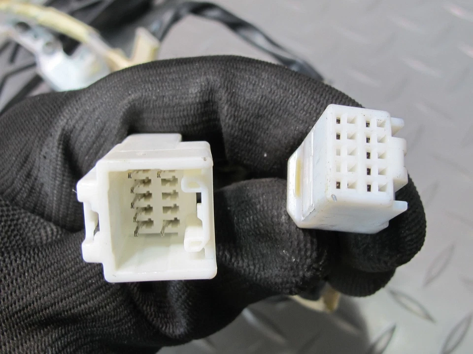 04-06 LEXUS LS430 JUEGO DE MANIJAS EXTERIORES PUERTA TRASERA IZQUIERDA Y DERECHA CON LLAVE OEM Foto 4 de 4