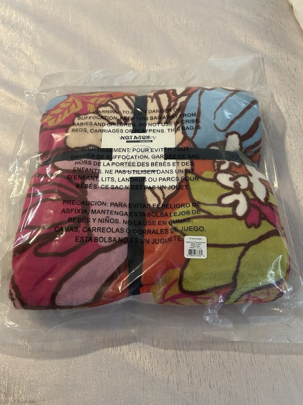 Vera Bradley Midday Garden Essential Throw Blanket, New In Bag