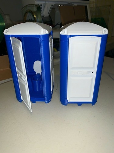 1/14 scale Porta Potty  Tamiya Semi  - Picture 1 of 3